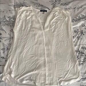 Cable & Gauge White Pleated Bib Collar Blouse